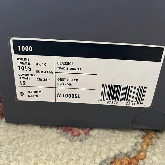 Men’s New Balance 1000 10.5 Silver Metallic Sneakers - Picture 3 of 9